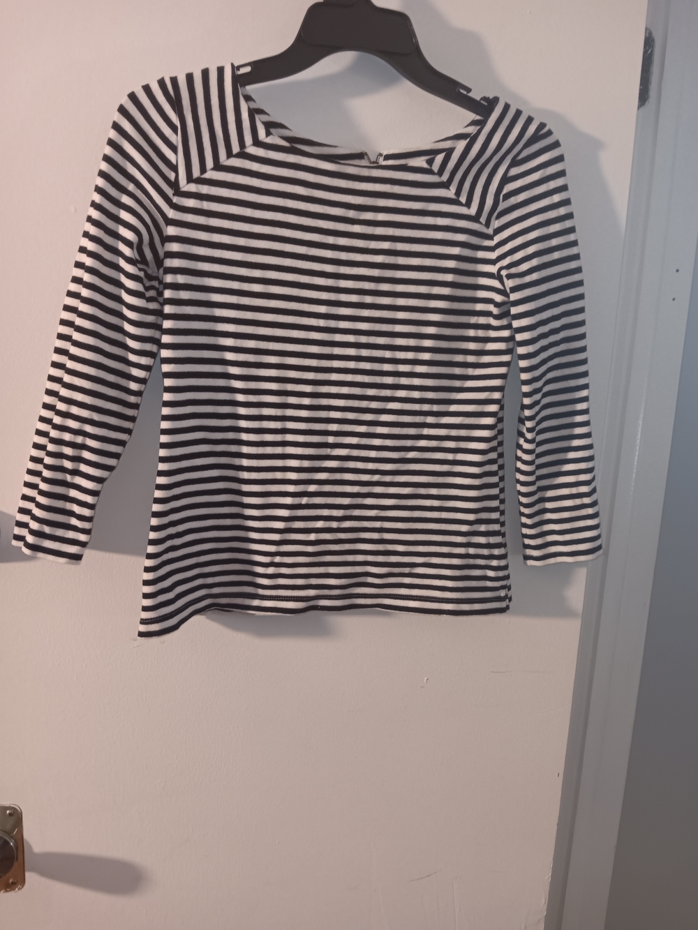 Old Navy Black & White Striped Women's Long Sleeve Tee